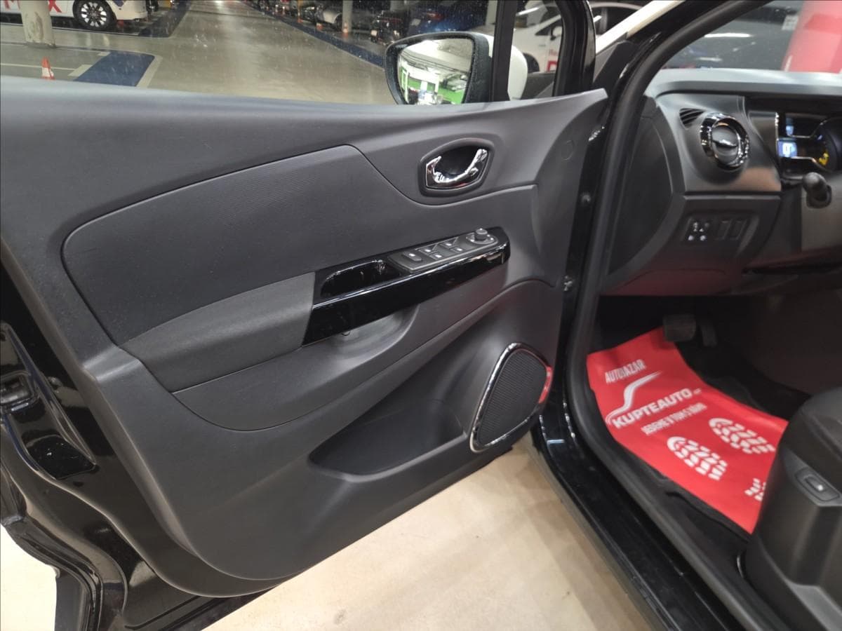 2014 Renault CAPTUR - 11