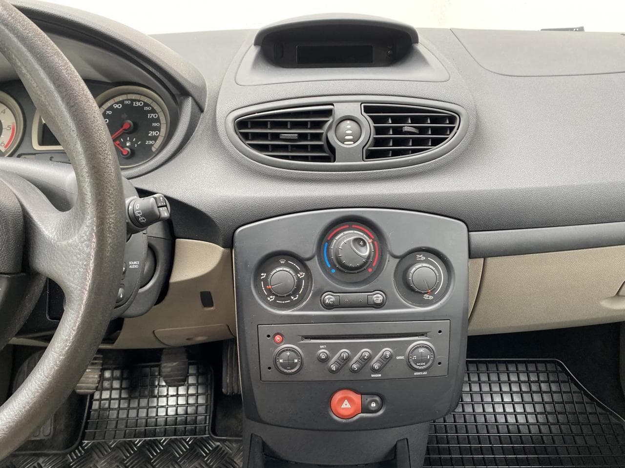 2006 Renault CLIO - 12