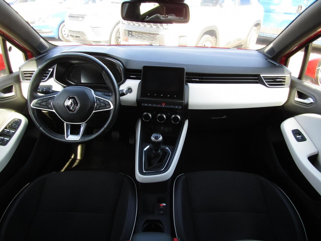 2020 Renault CLIO - 8