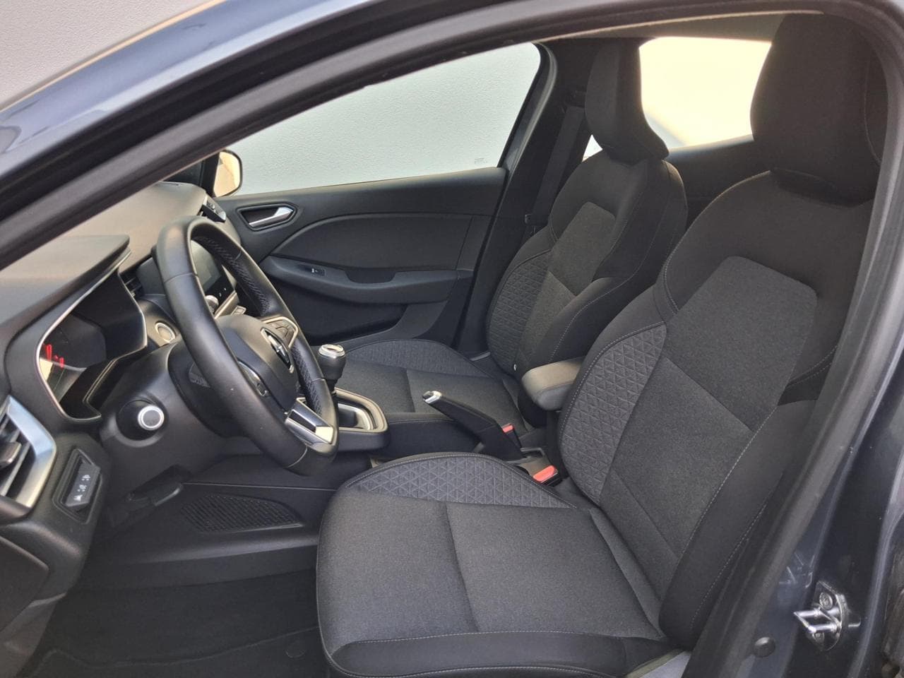 2021 Renault Clio - 12