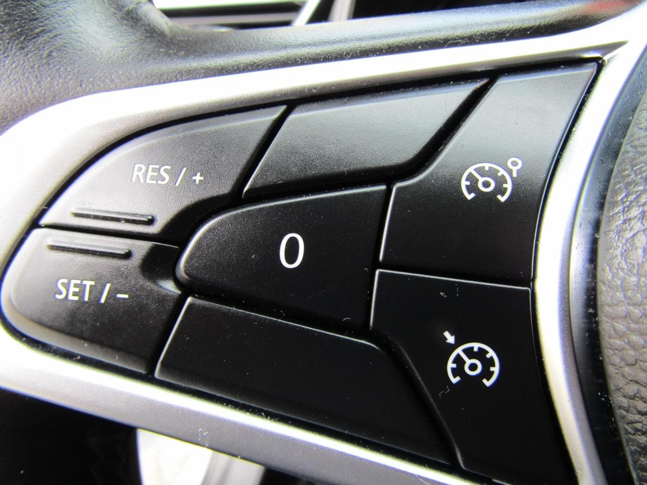 2023 Renault Clio - 15