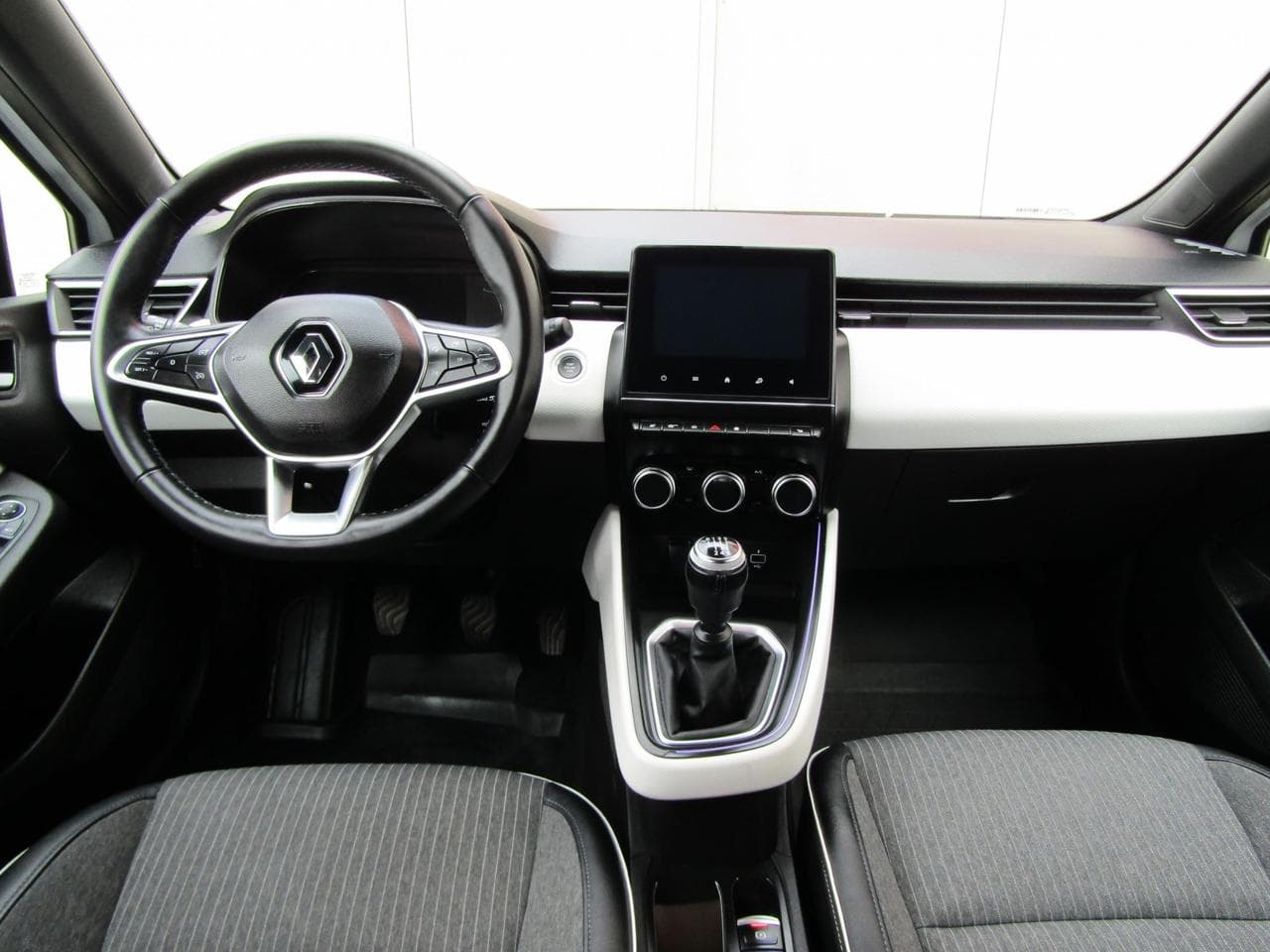 2023 Renault Clio - 8