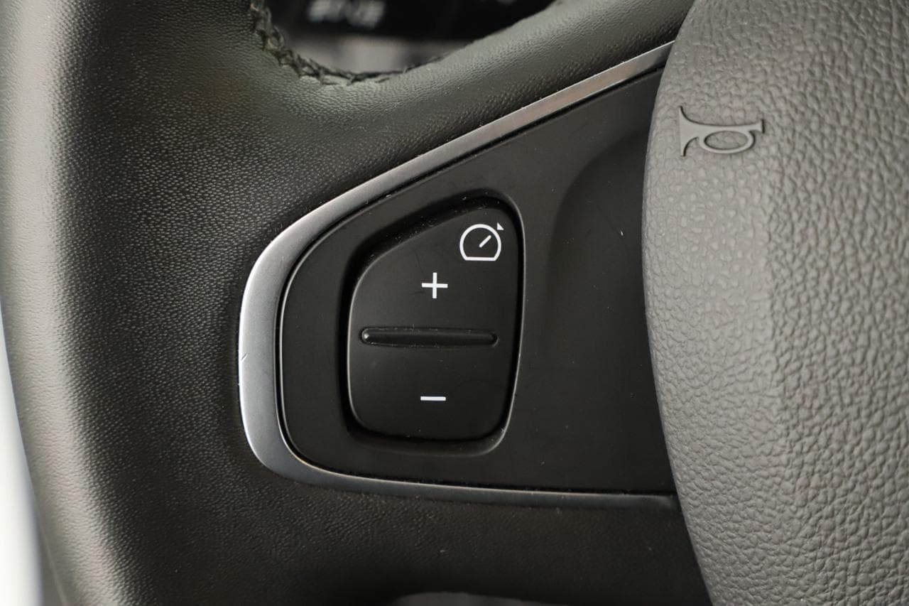 2019 Renault Clio - 18