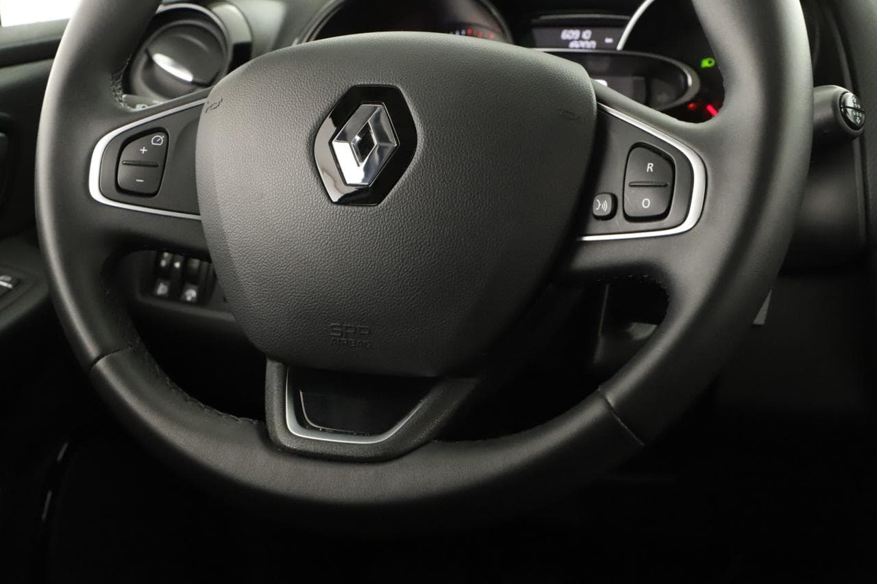 2019 Renault Clio - 19