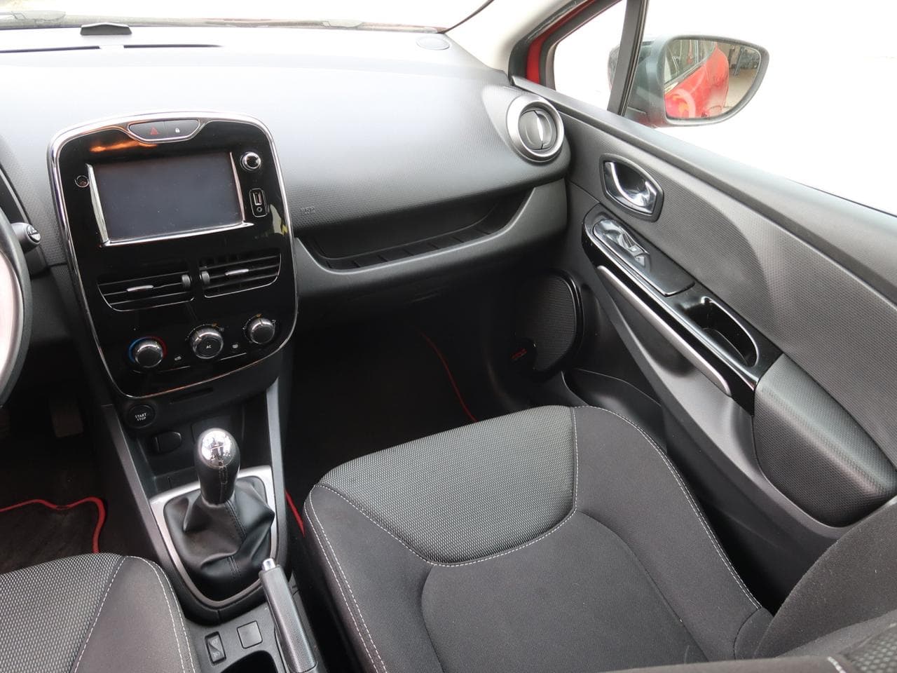 2014 Renault Clio - 11