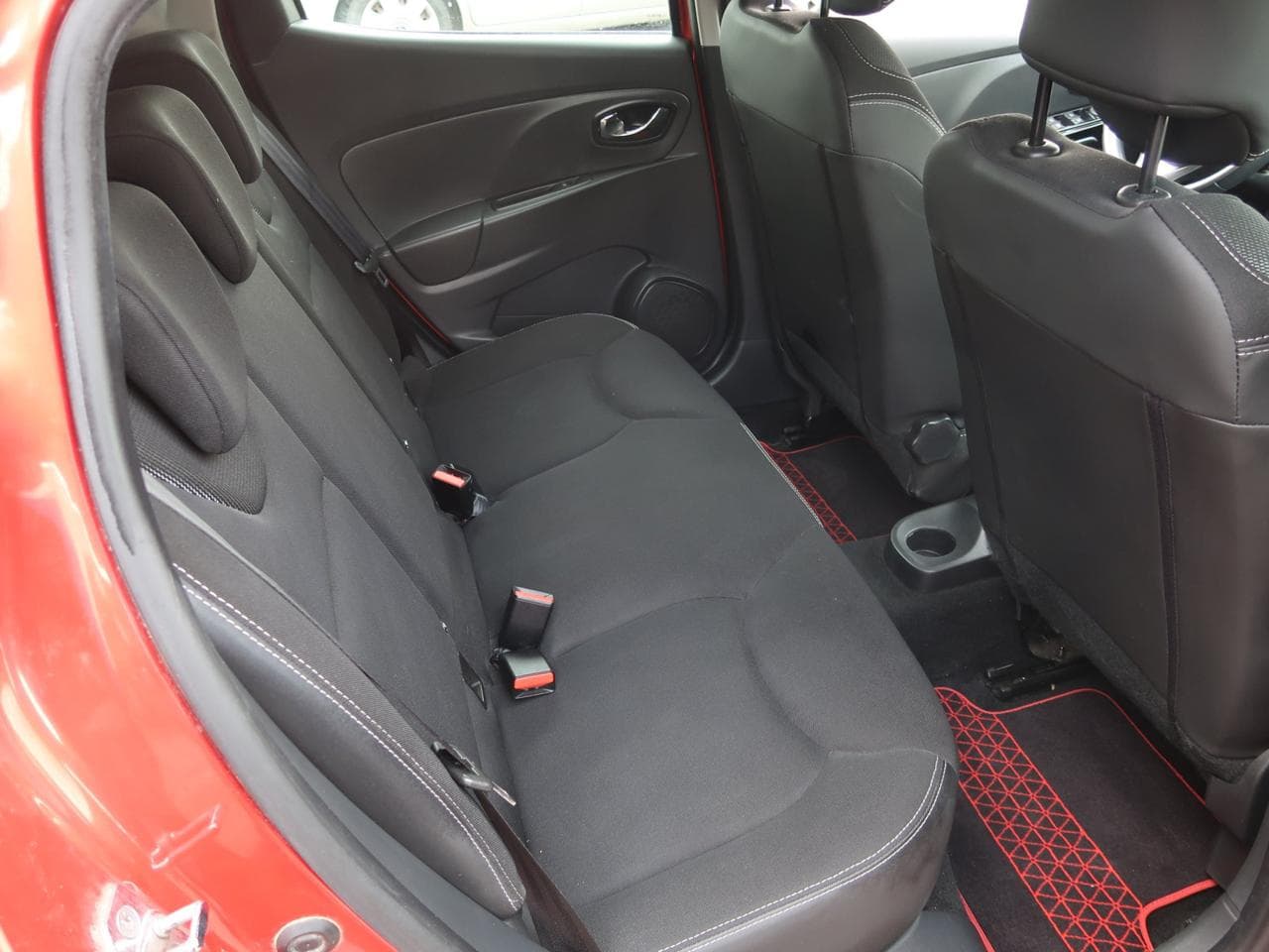 2014 Renault Clio - 13