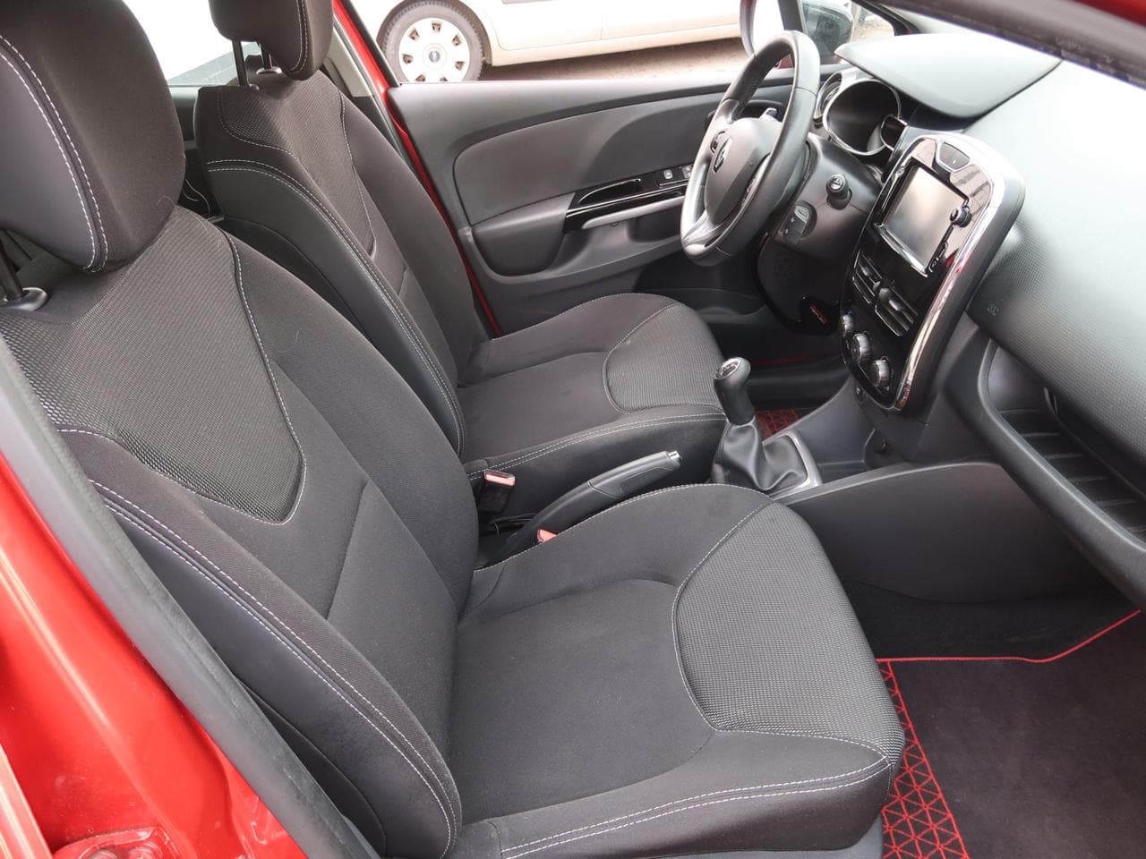 2014 Renault Clio - 12