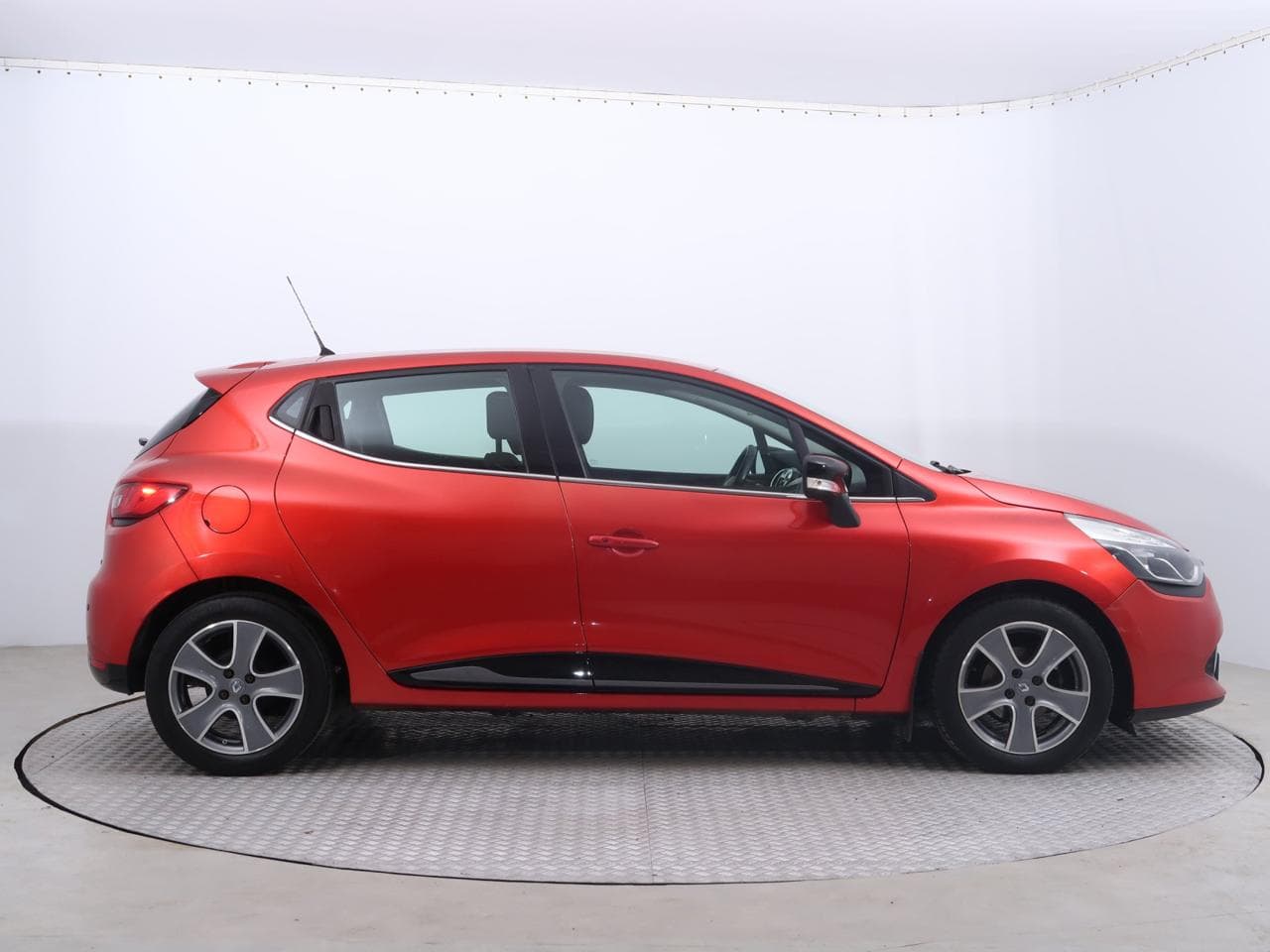2014 Renault Clio - 8