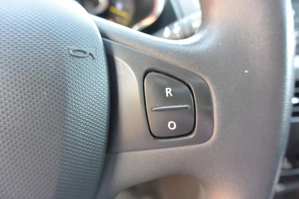 2015 Renault Clio - 17