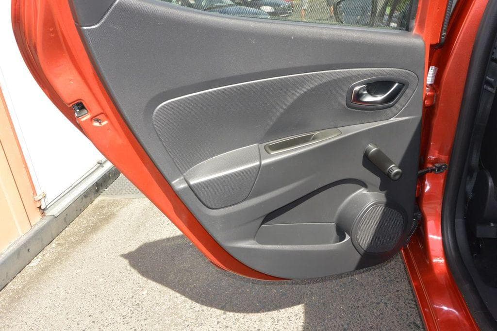 2015 Renault Clio - 20