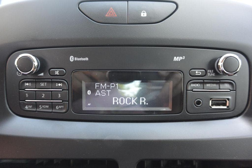 2015 Renault Clio - 13