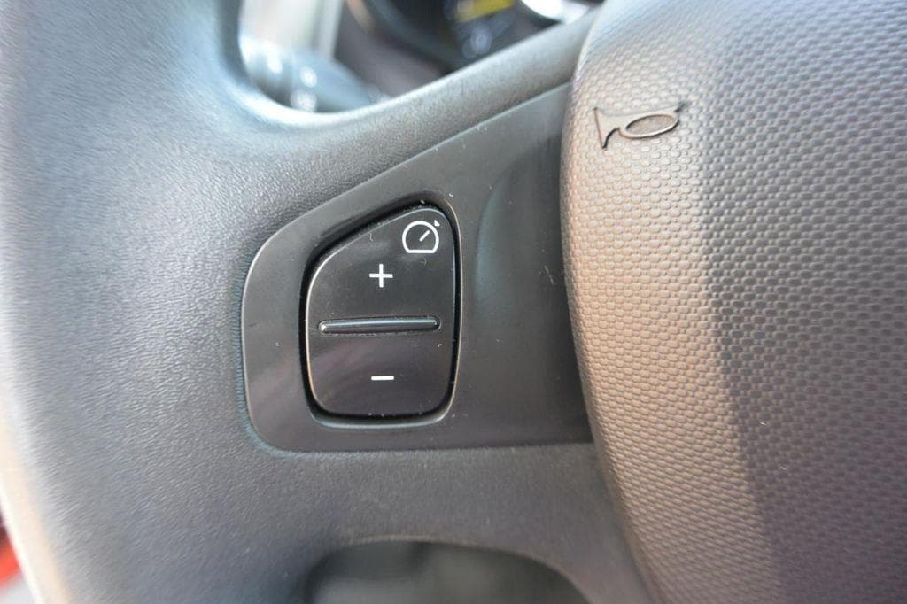 2015 Renault Clio - 16