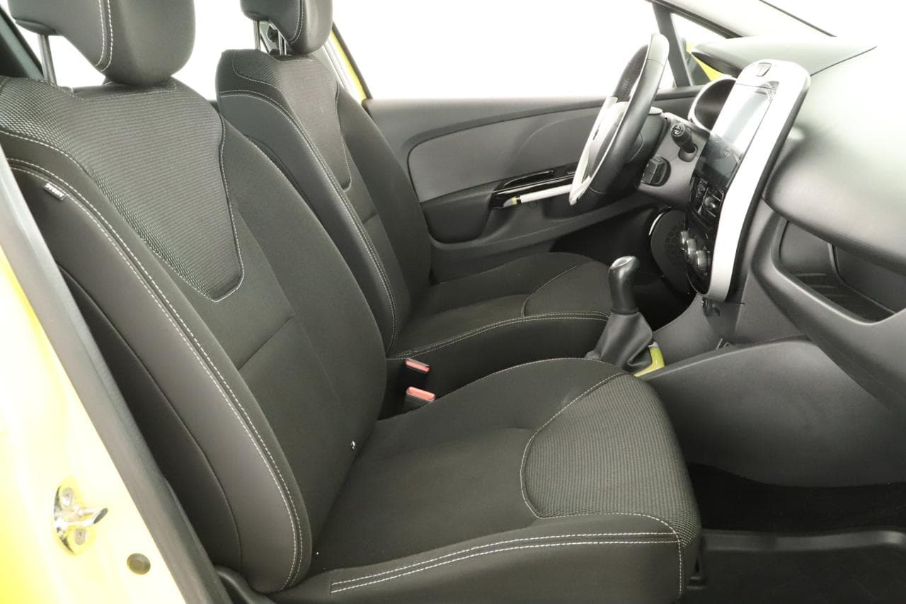 2013 Renault Clio - 19