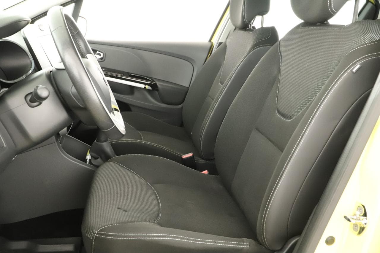 2013 Renault Clio - 25