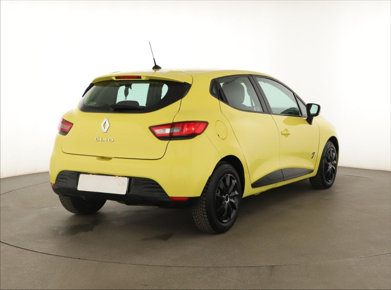 2013 Renault Clio - 13