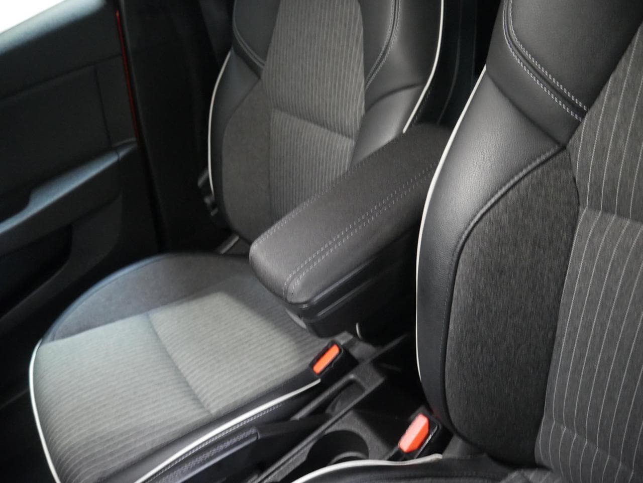 2020 Renault Clio - 35