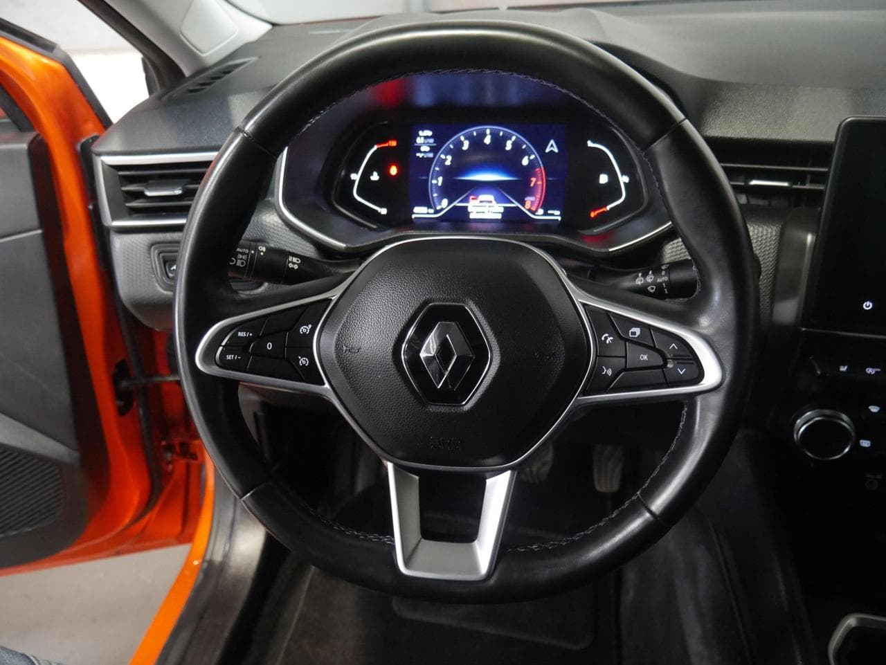 2020 Renault Clio - 25