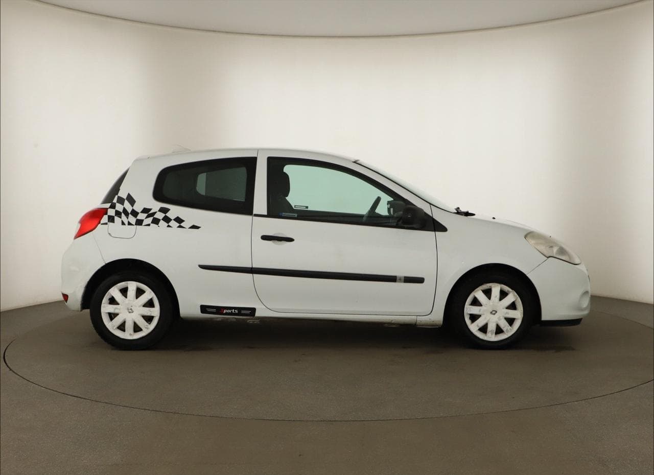 2013 Renault Clio - 15