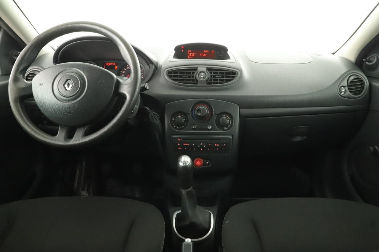 2013 Renault Clio - 17