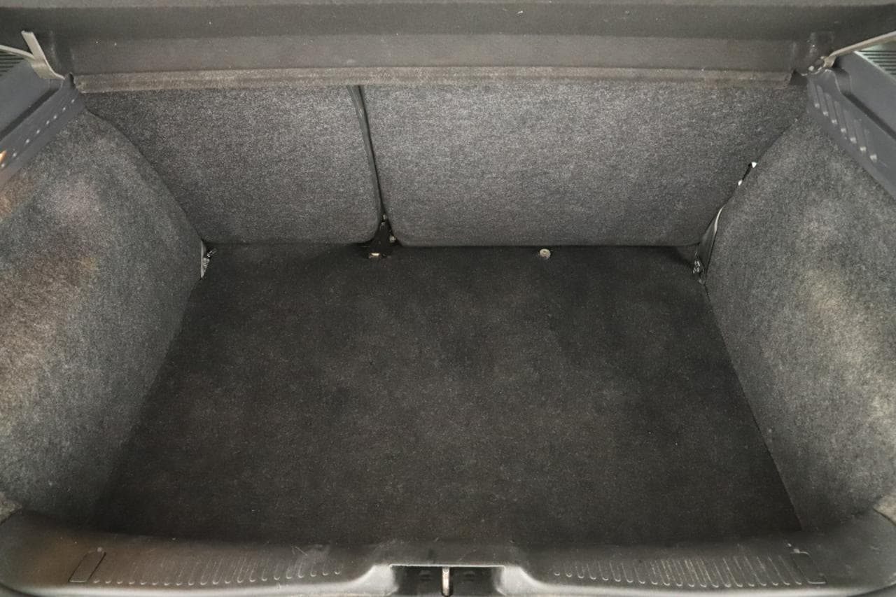 2013 Renault Clio - 31