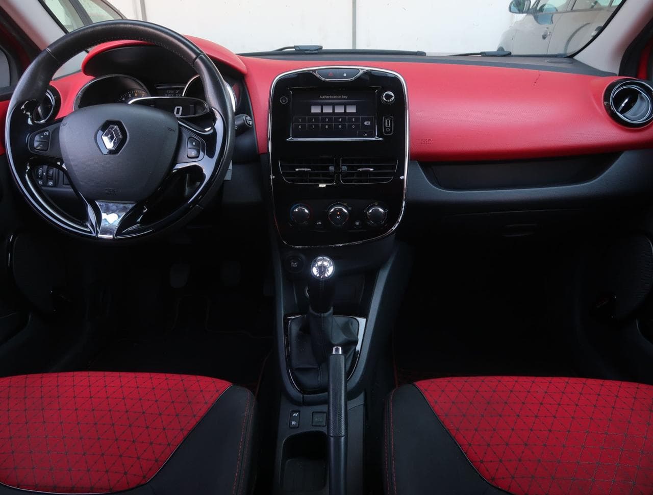 2012 Renault Clio - 19