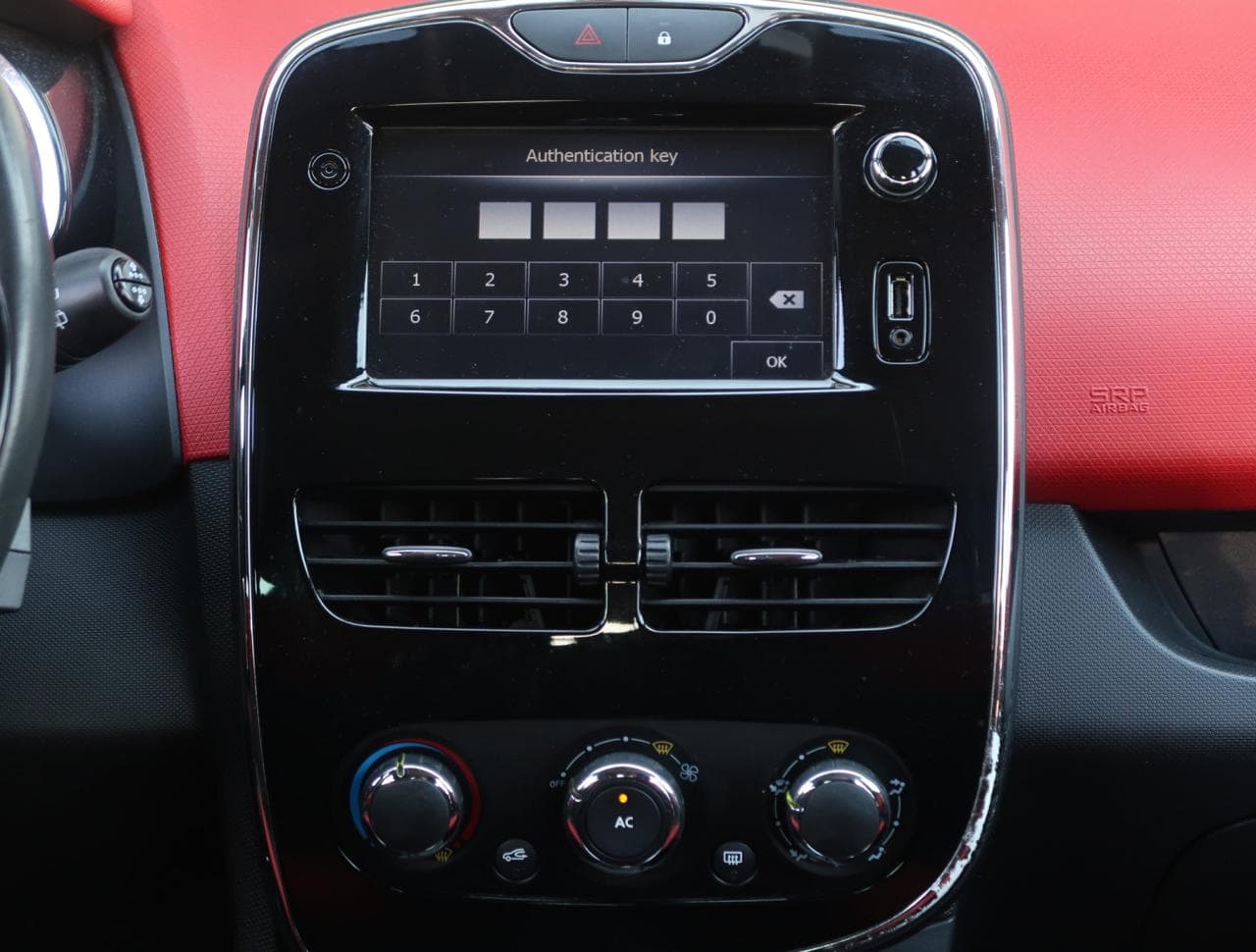 2012 Renault Clio - 35