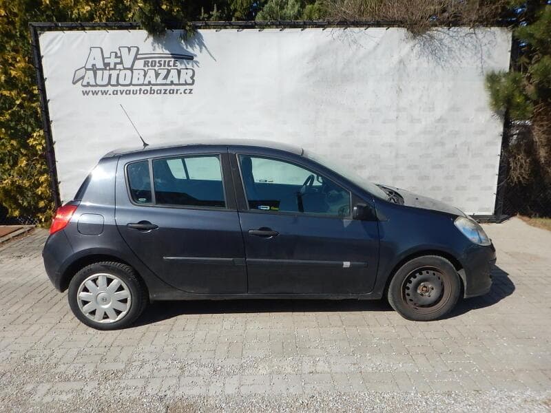 2006 Renault CLIO - 6