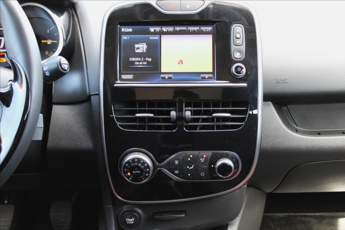 2015 Renault CLIO - 20