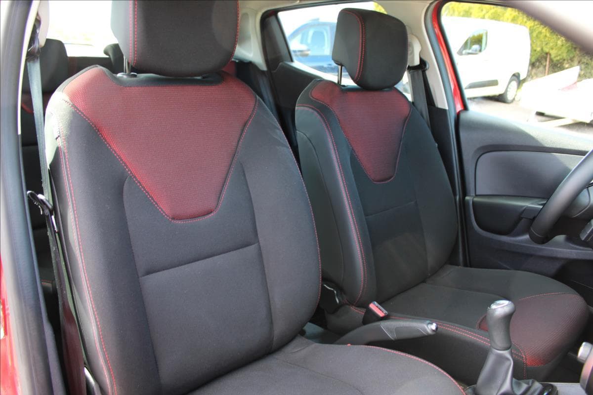 2015 Renault CLIO - 31