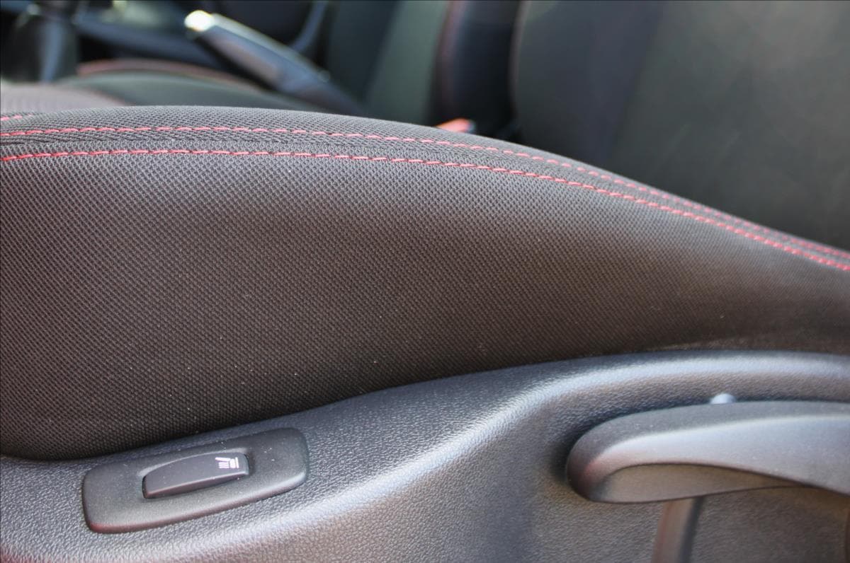 2015 Renault CLIO - 27
