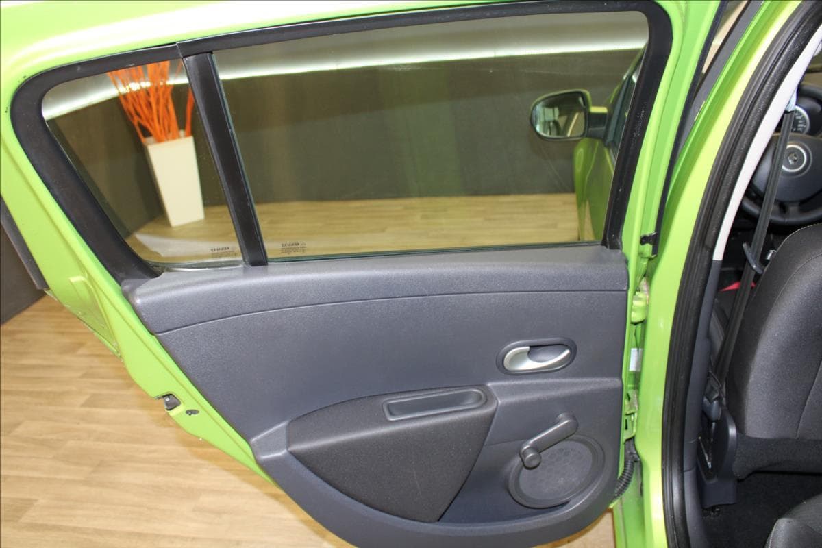 2009 Renault CLIO - 14