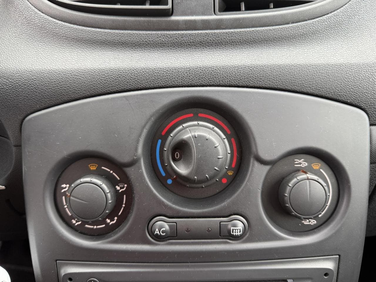 2009 Renault CLIO - 13