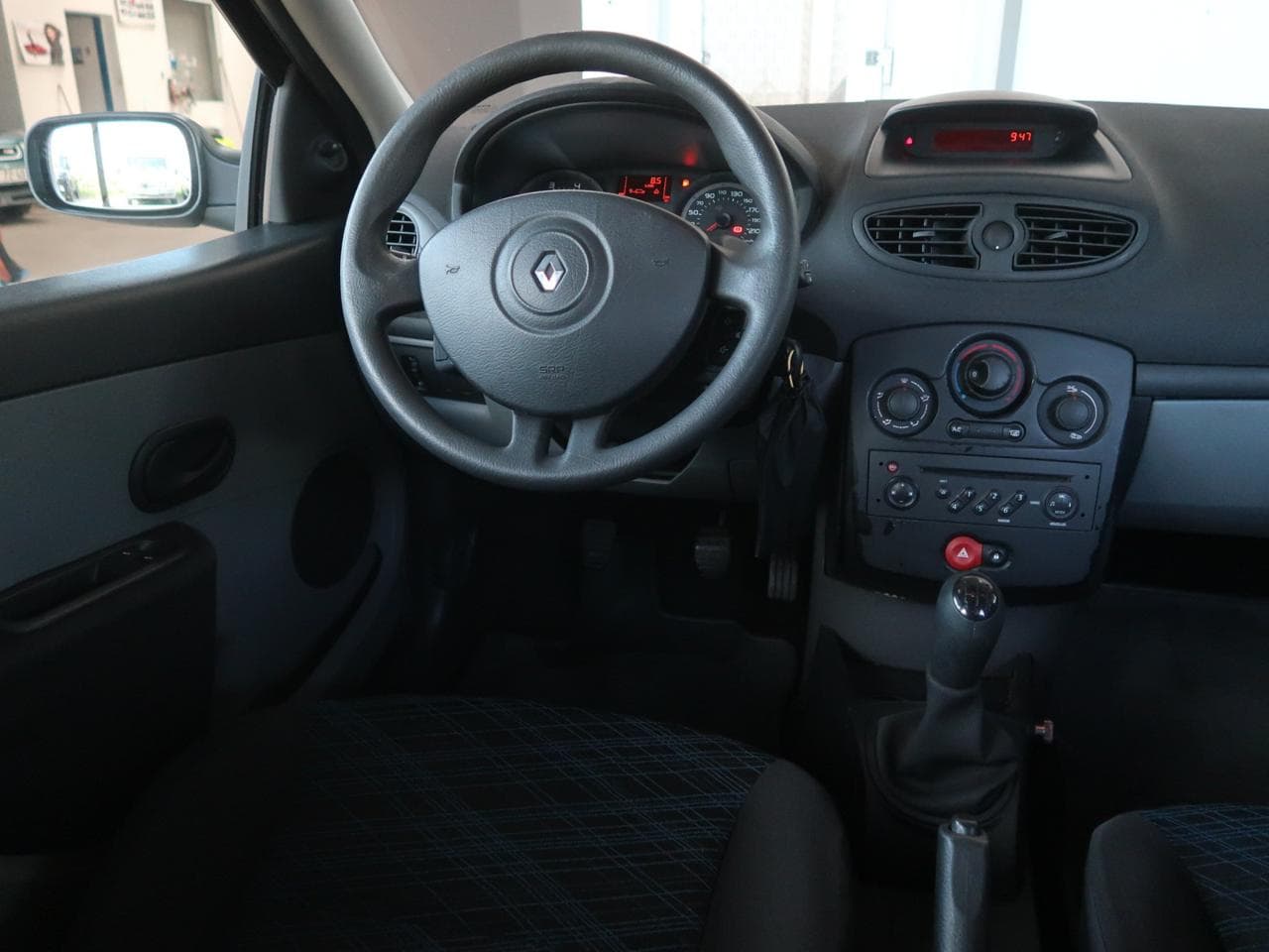 2007 Renault CLIO - 9