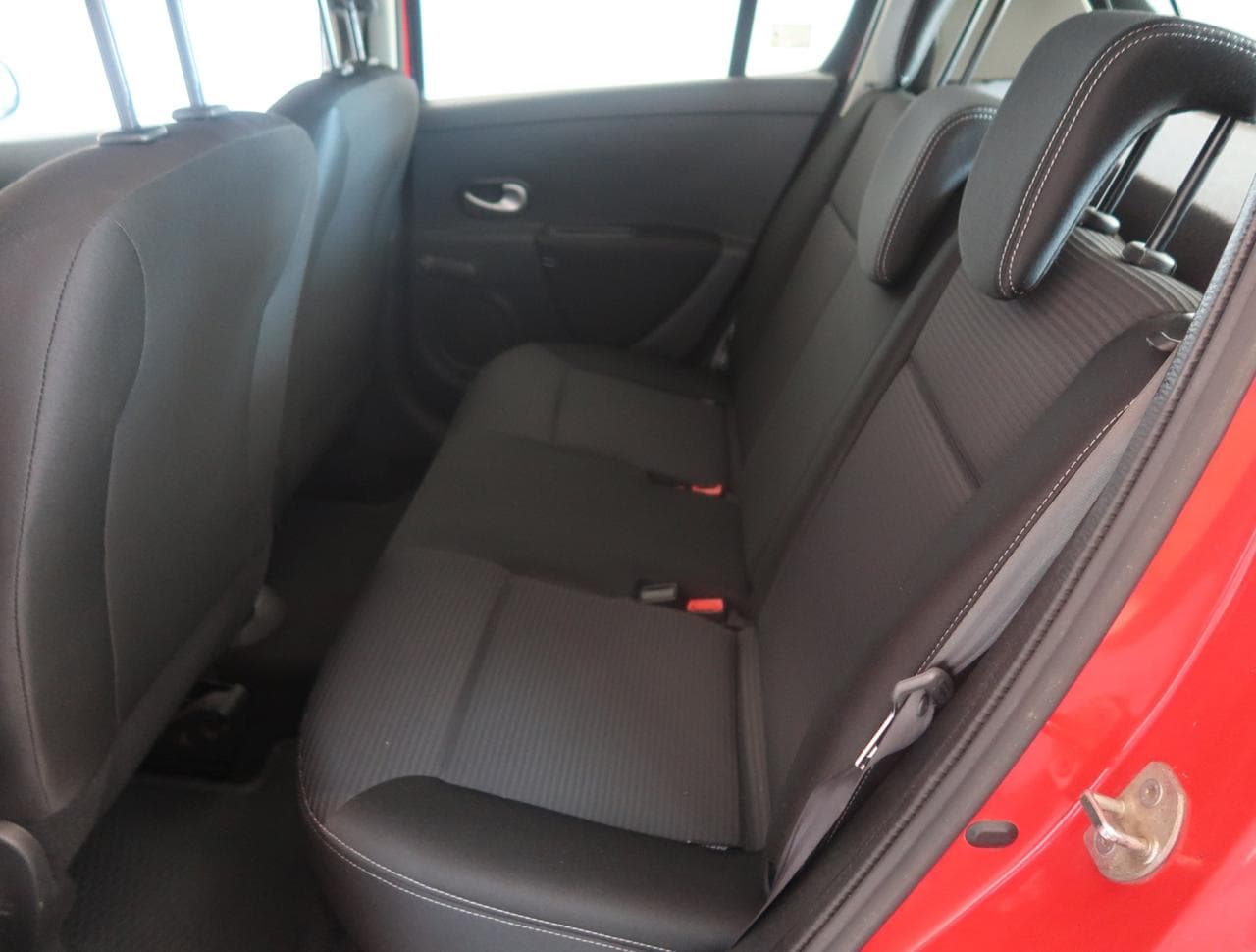 2013 Renault CLIO - 15