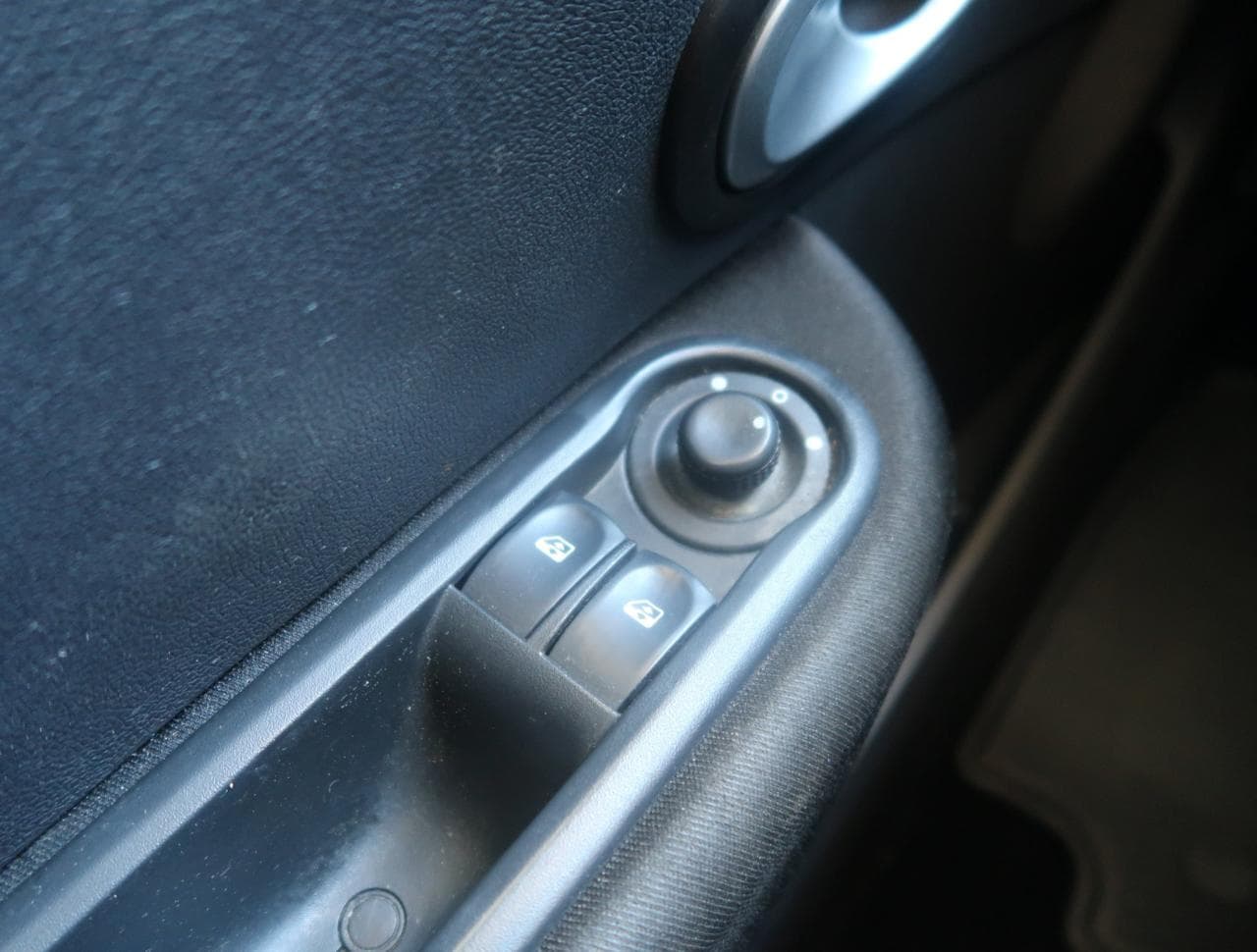 2013 Renault CLIO - 20