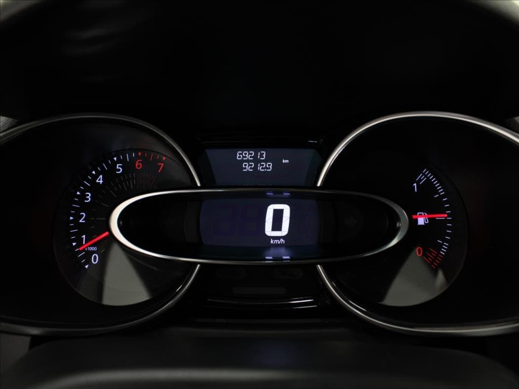 2017 Renault CLIO - 19