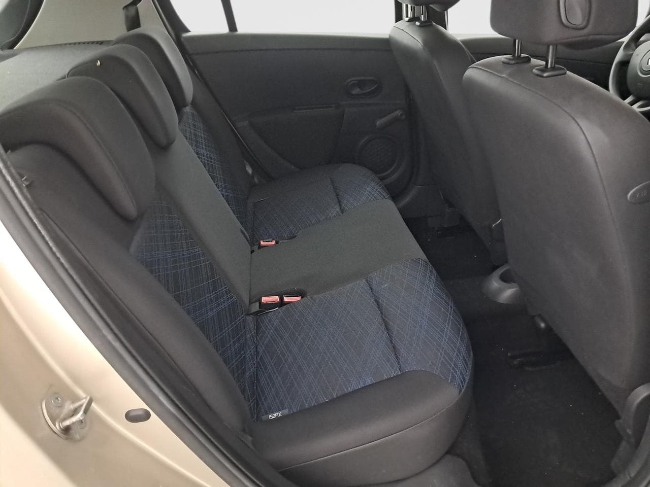 2007 Renault CLIO - 13