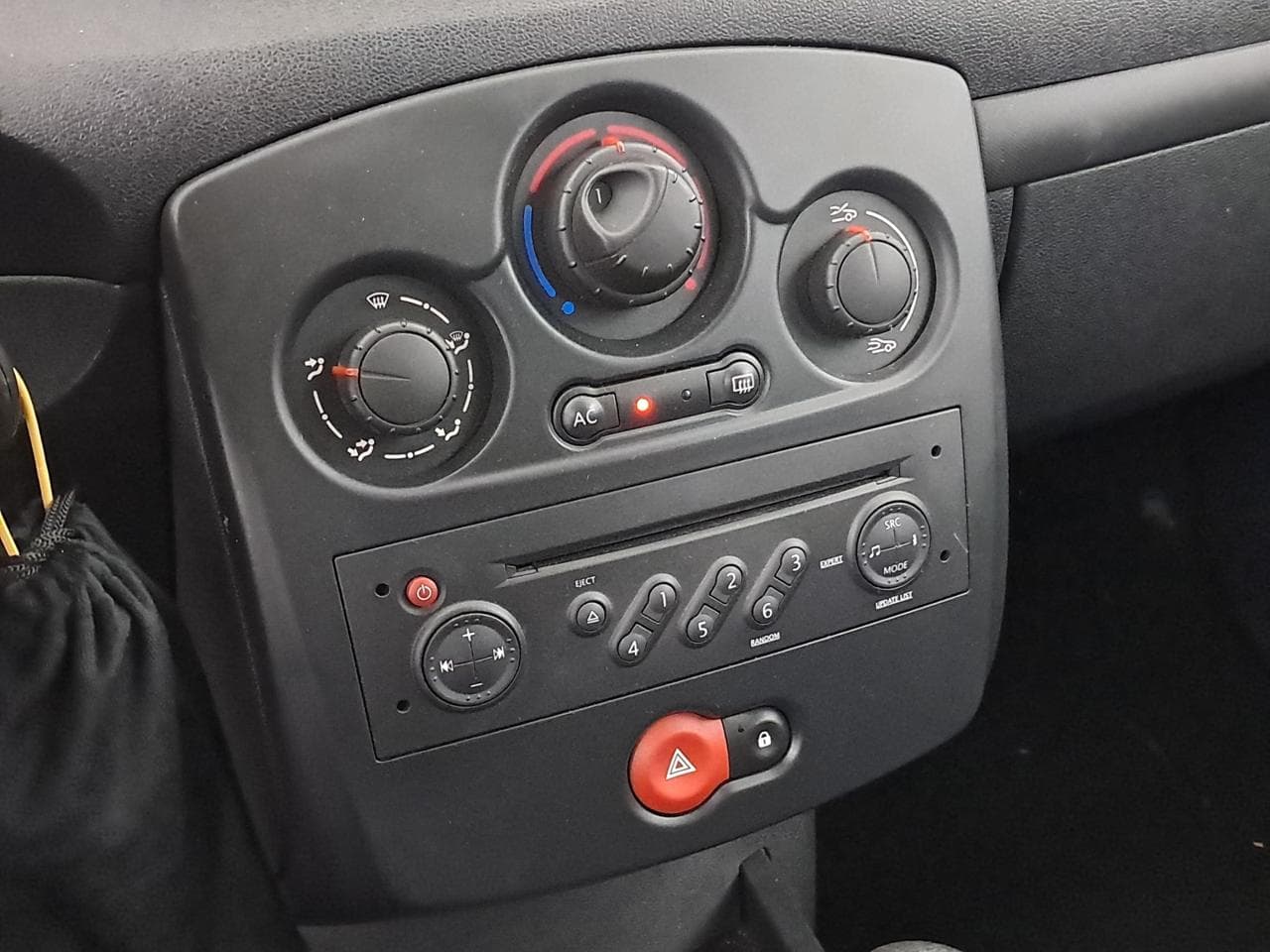 2007 Renault CLIO - 18