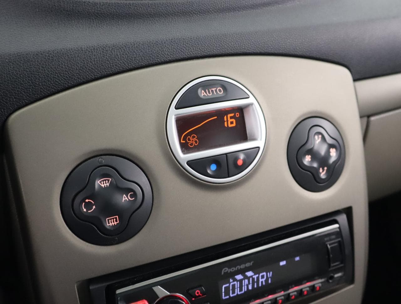 2008 Renault CLIO - 30