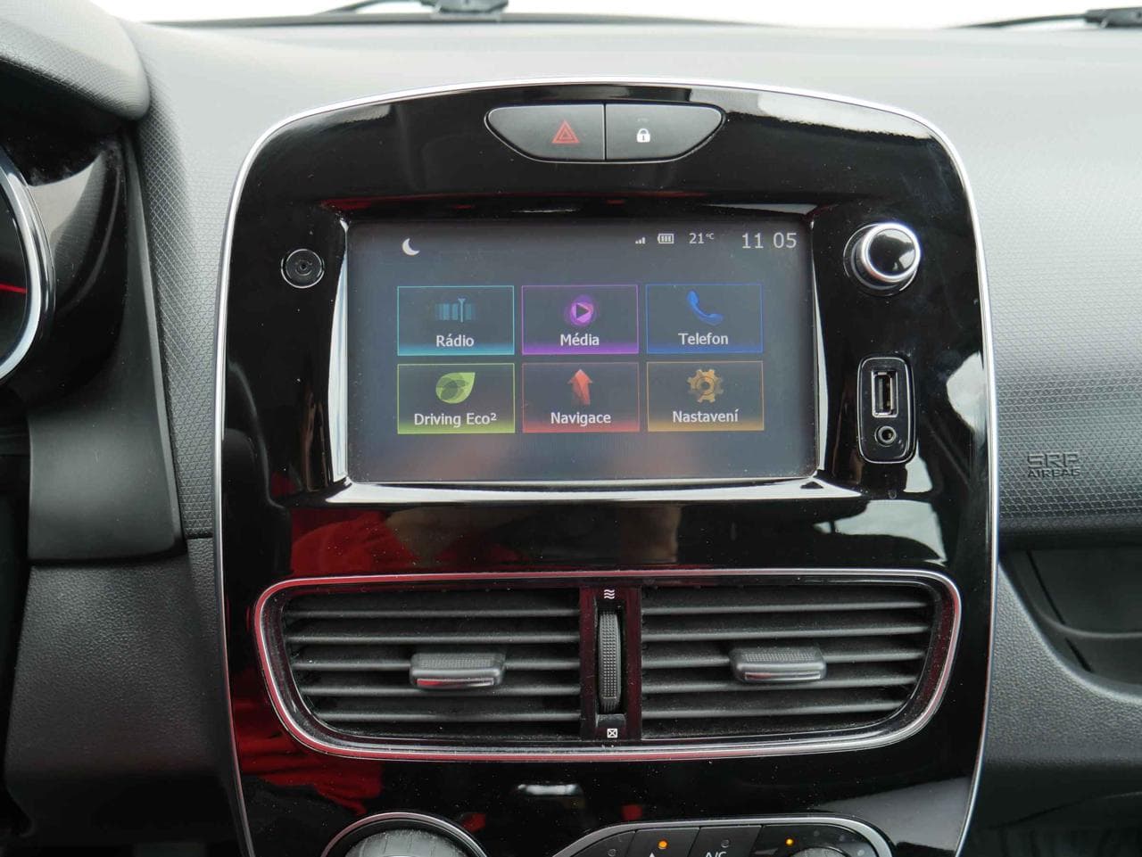 2016 Renault CLIO - 24