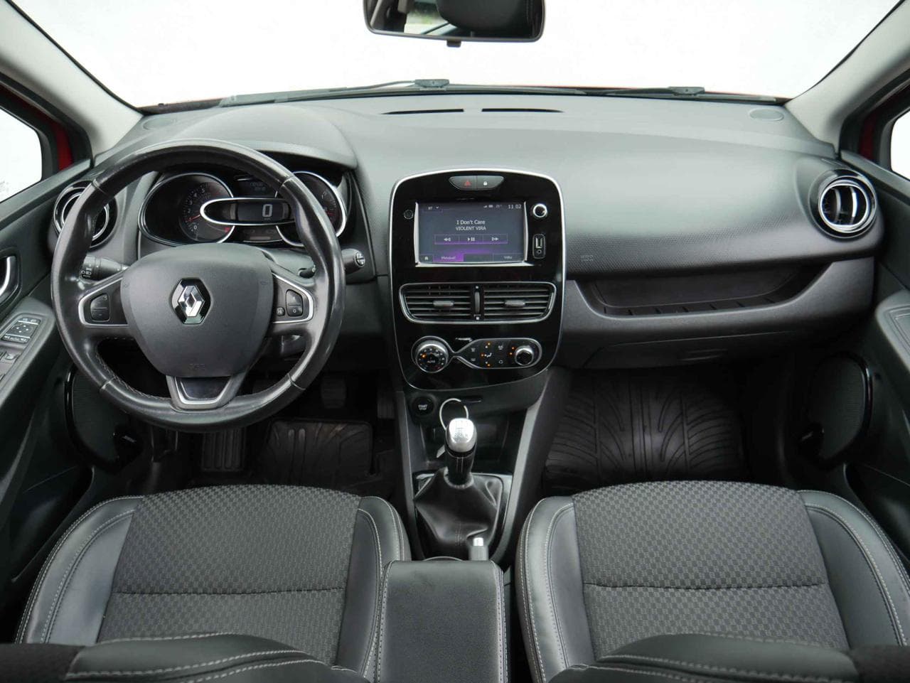 2016 Renault CLIO - 12