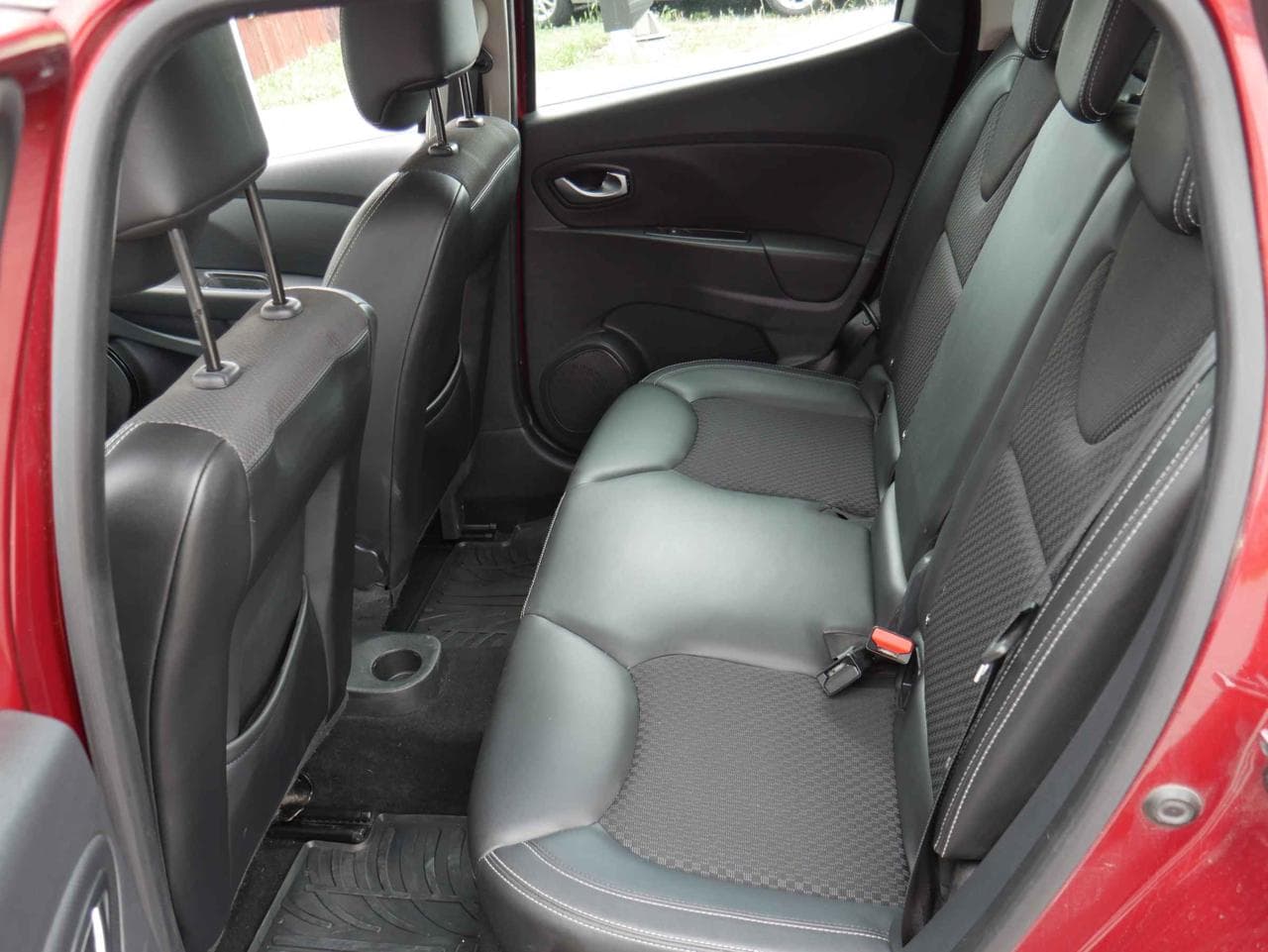 2016 Renault CLIO - 16