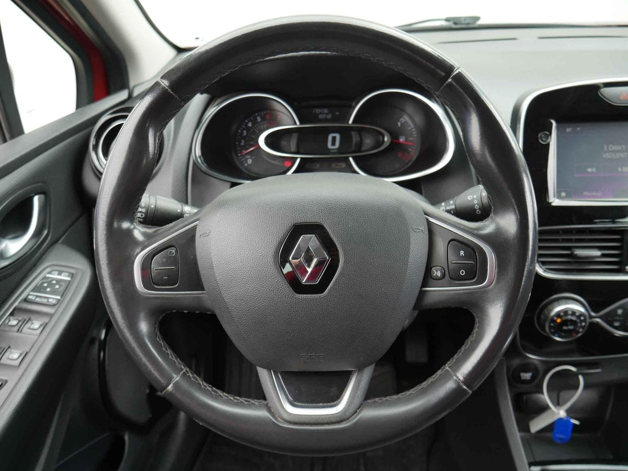 2016 Renault CLIO - 22