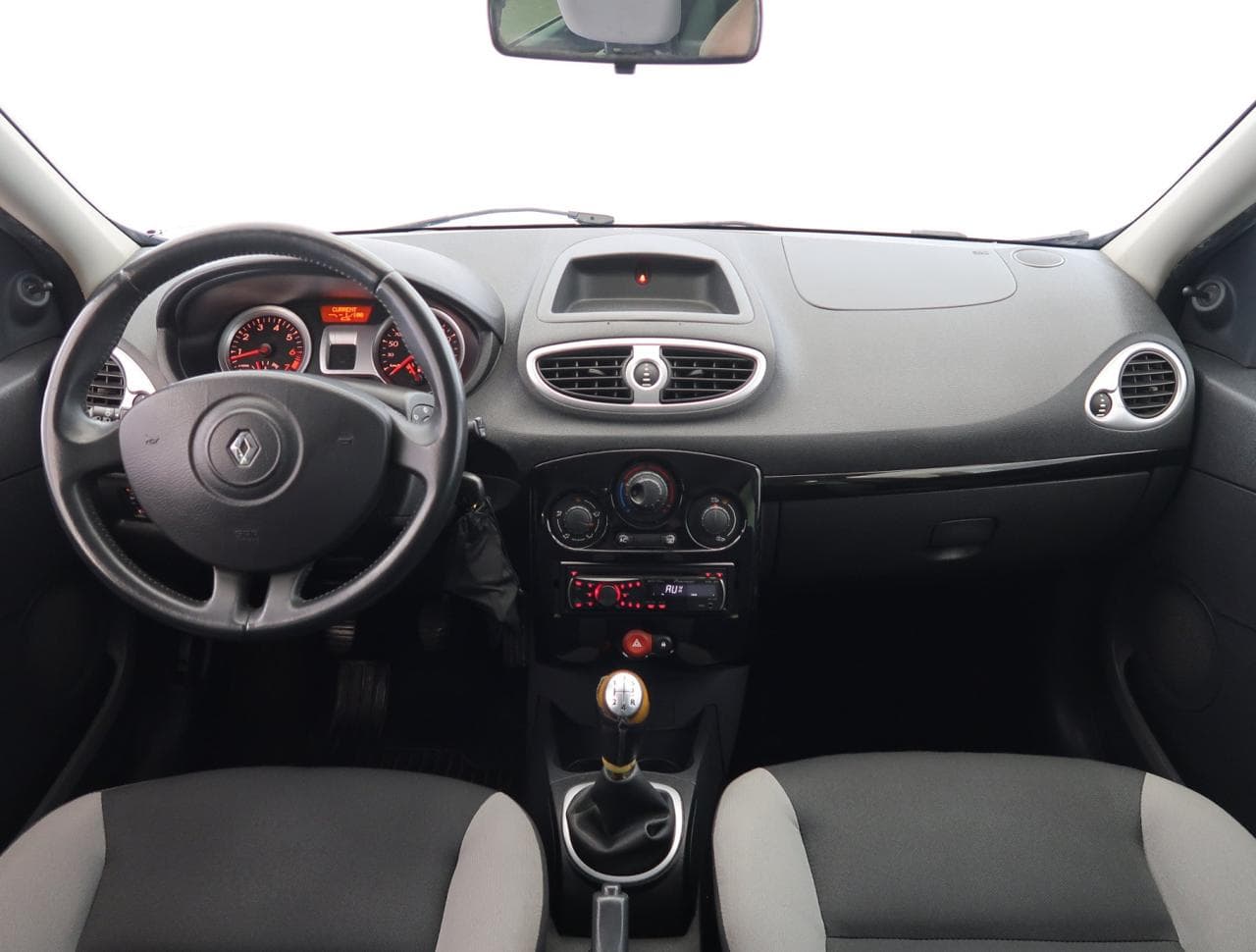 2010 Renault CLIO - 10