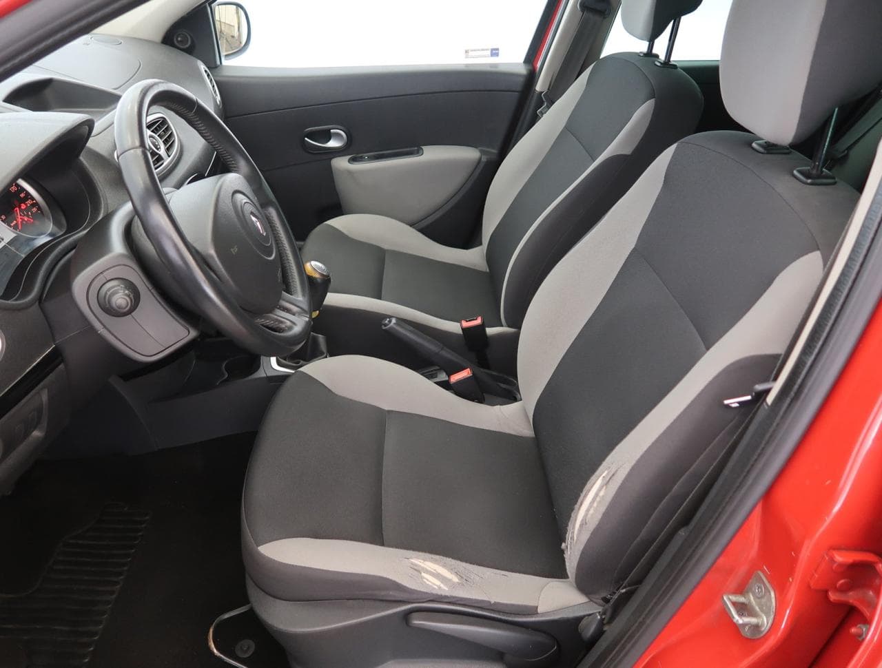 2010 Renault CLIO - 16