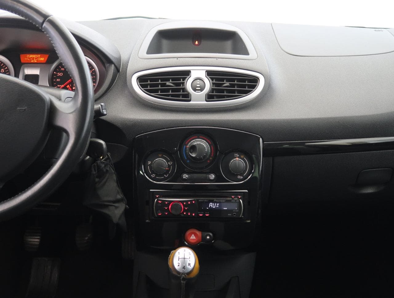 2010 Renault CLIO - 18