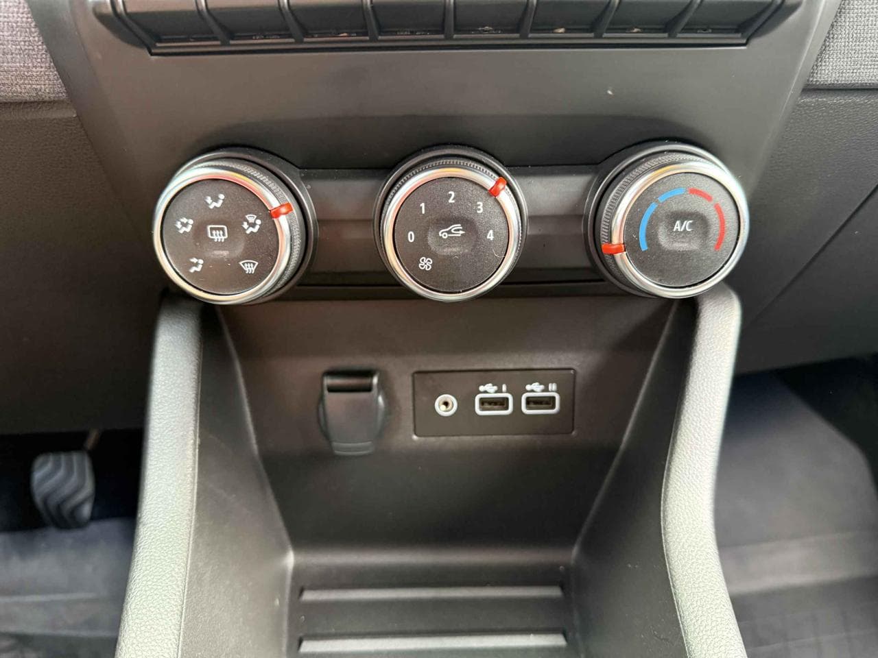 2024 Renault CLIO - 16