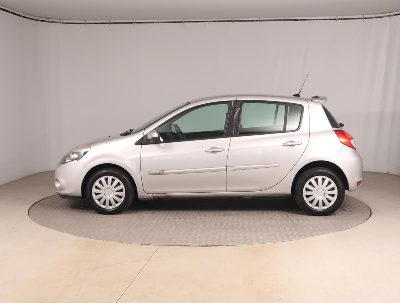 2009 Renault CLIO - 5