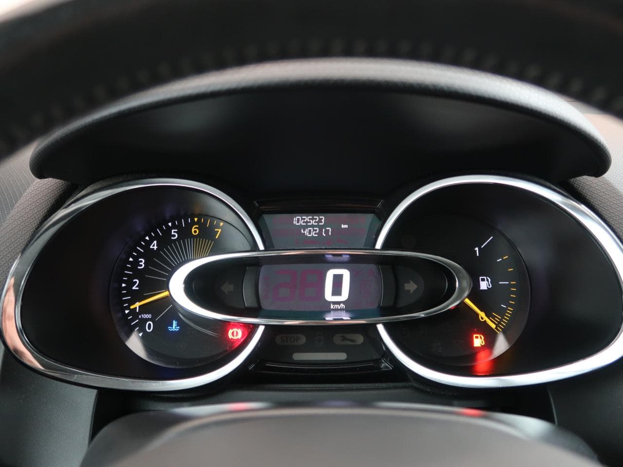 2014 Renault CLIO - 27