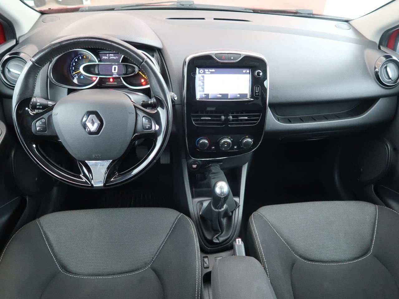 2014 Renault CLIO - 14